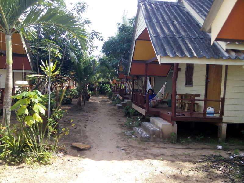 Chill Chill Long Beach Hostel Ko Lanta Exterior foto