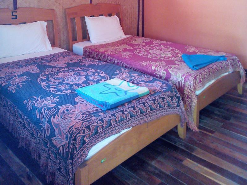 Chill Chill Long Beach Hostel Ko Lanta Exterior foto